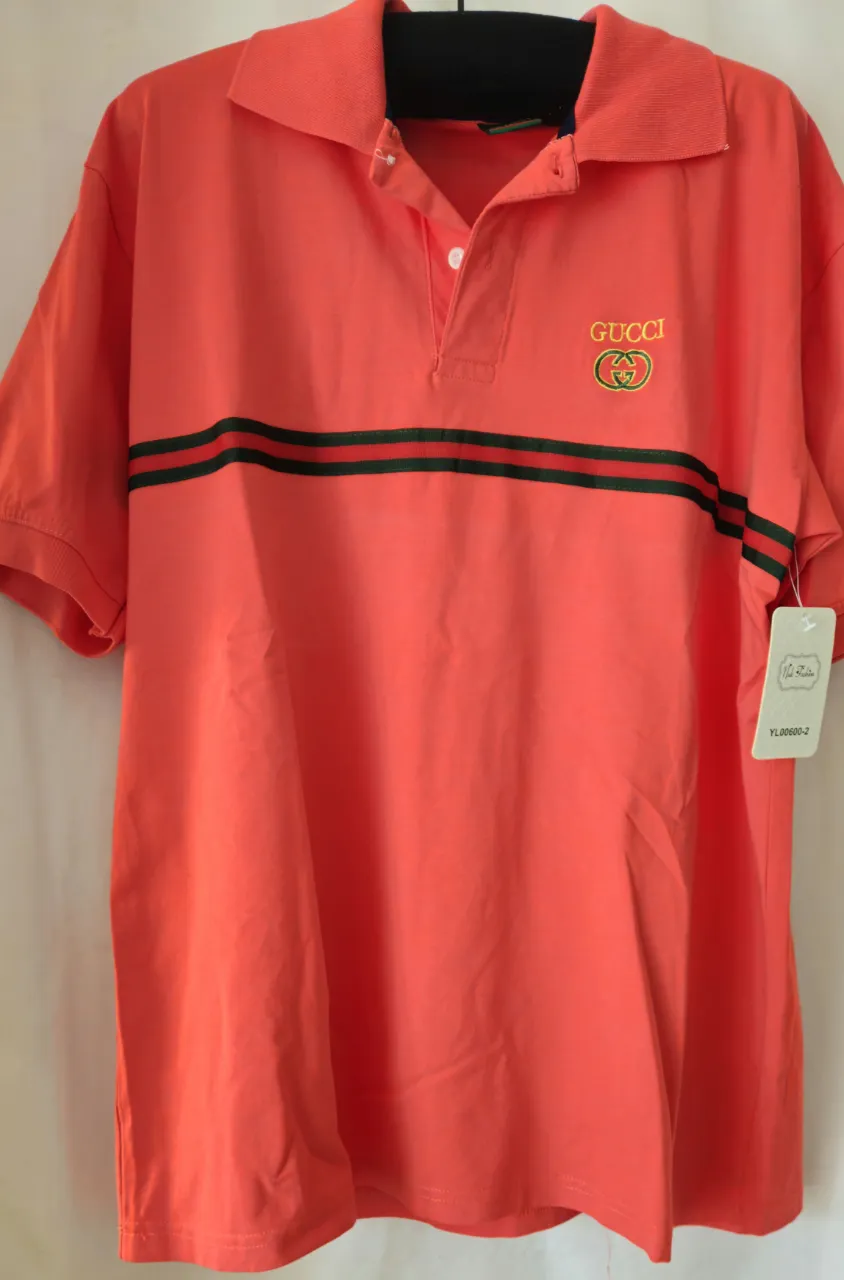 Remera Gucci - Vista 3