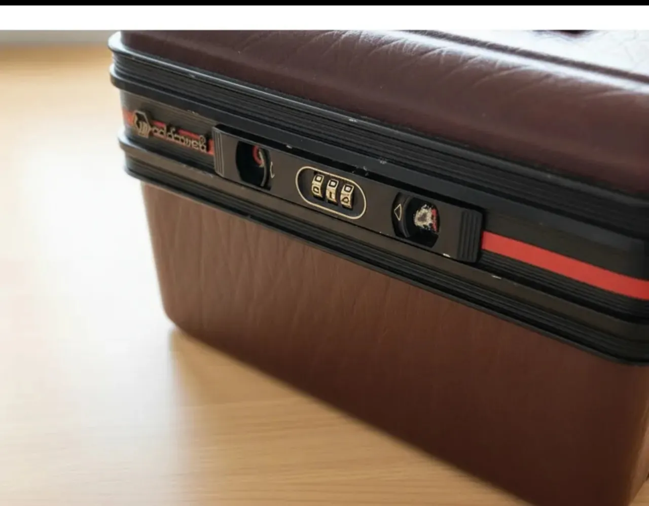 Neceser Goldeman - Vista 8