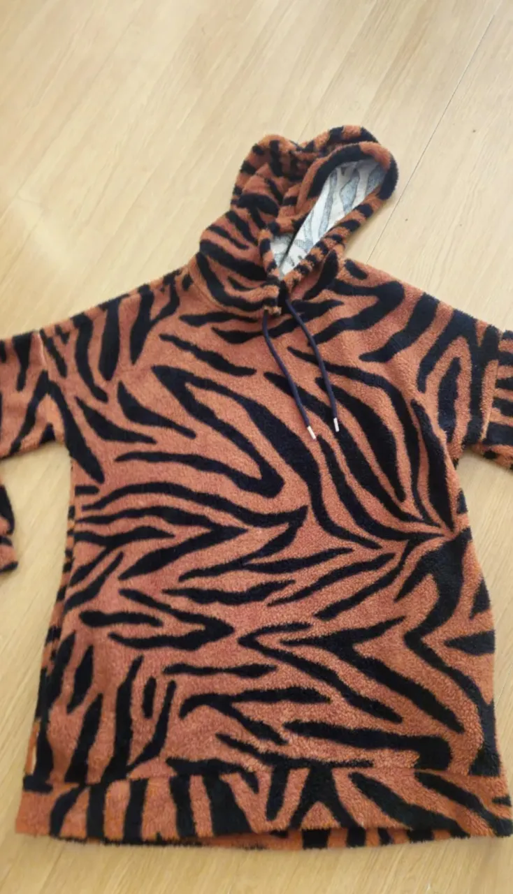 Buzo Nacional - Vista 3