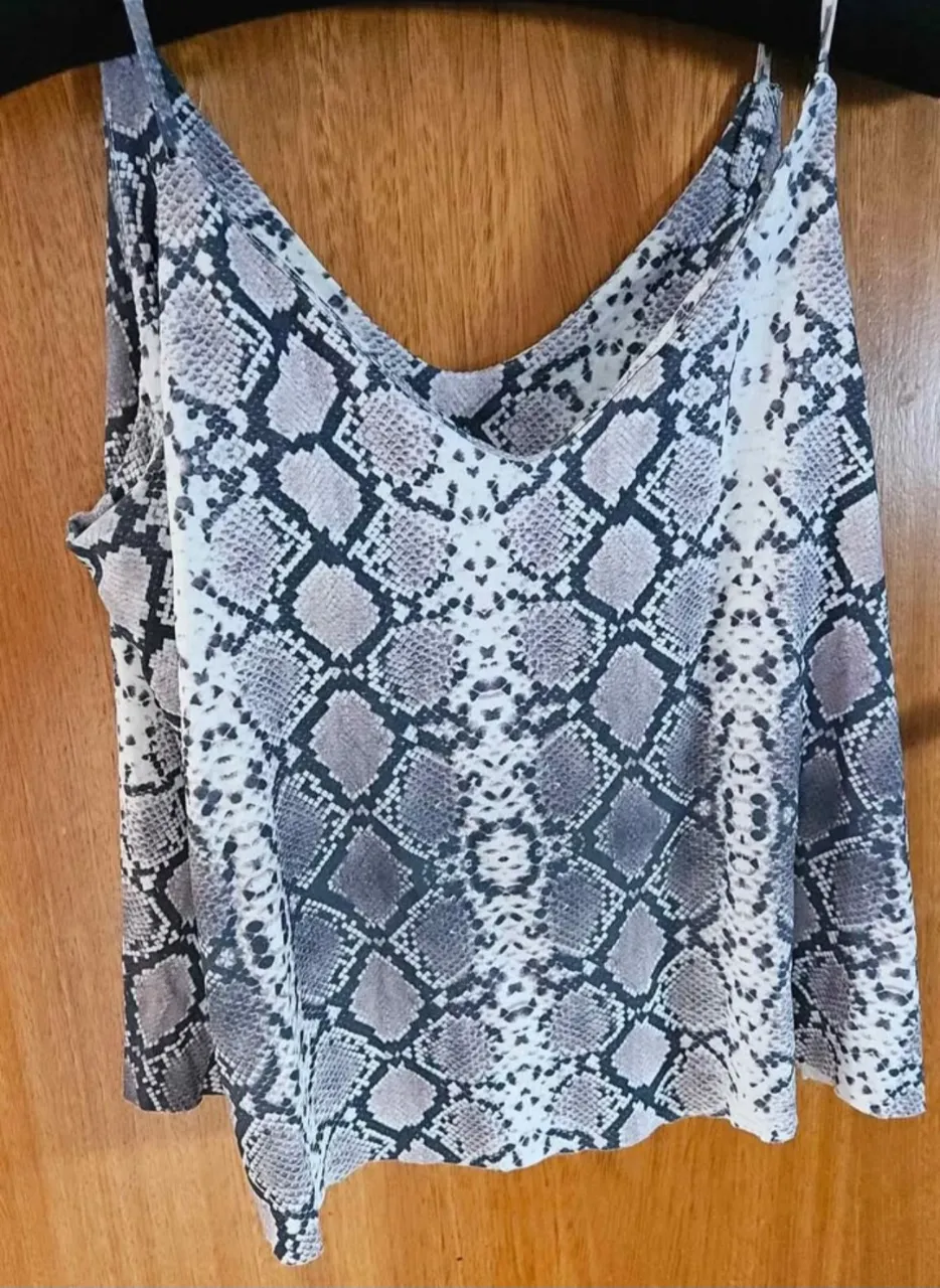 Top Tabatha - Vista 4
