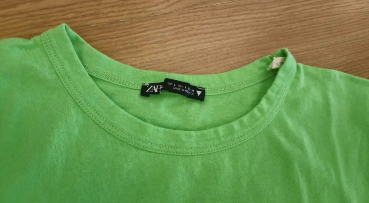 Remera Zara - Vista 3