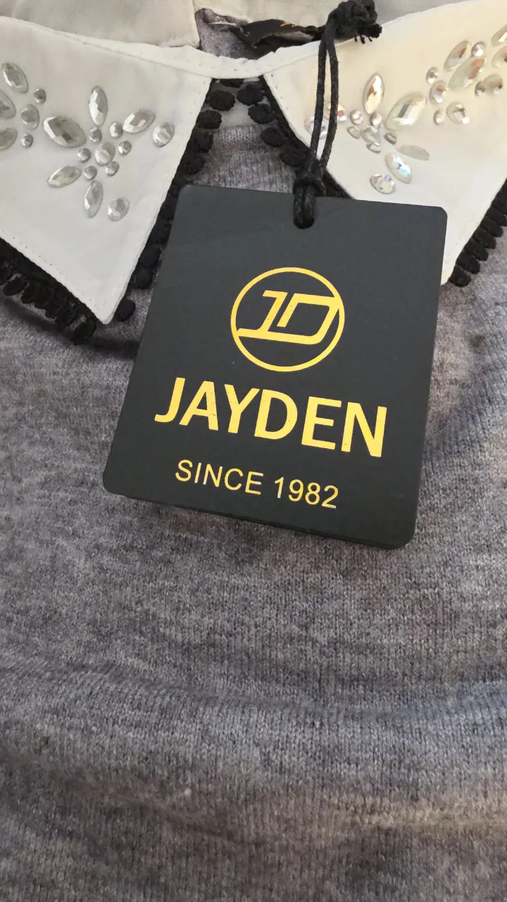 Polera Jayden - Vista 3