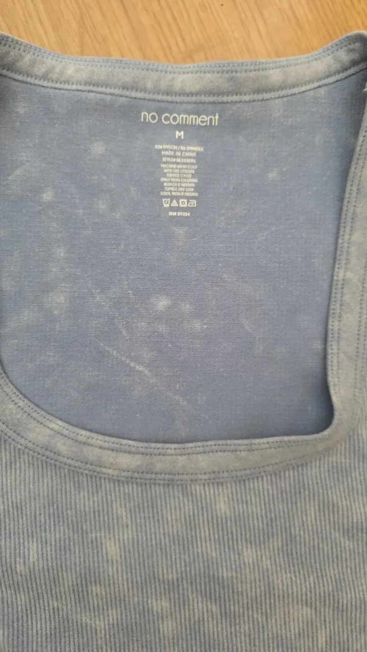 Musculosa No comment - Vista 3