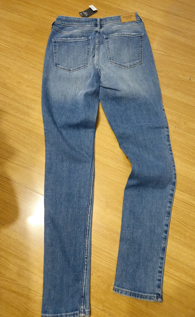 Jean Abercrombie & Fitch - Vista 5