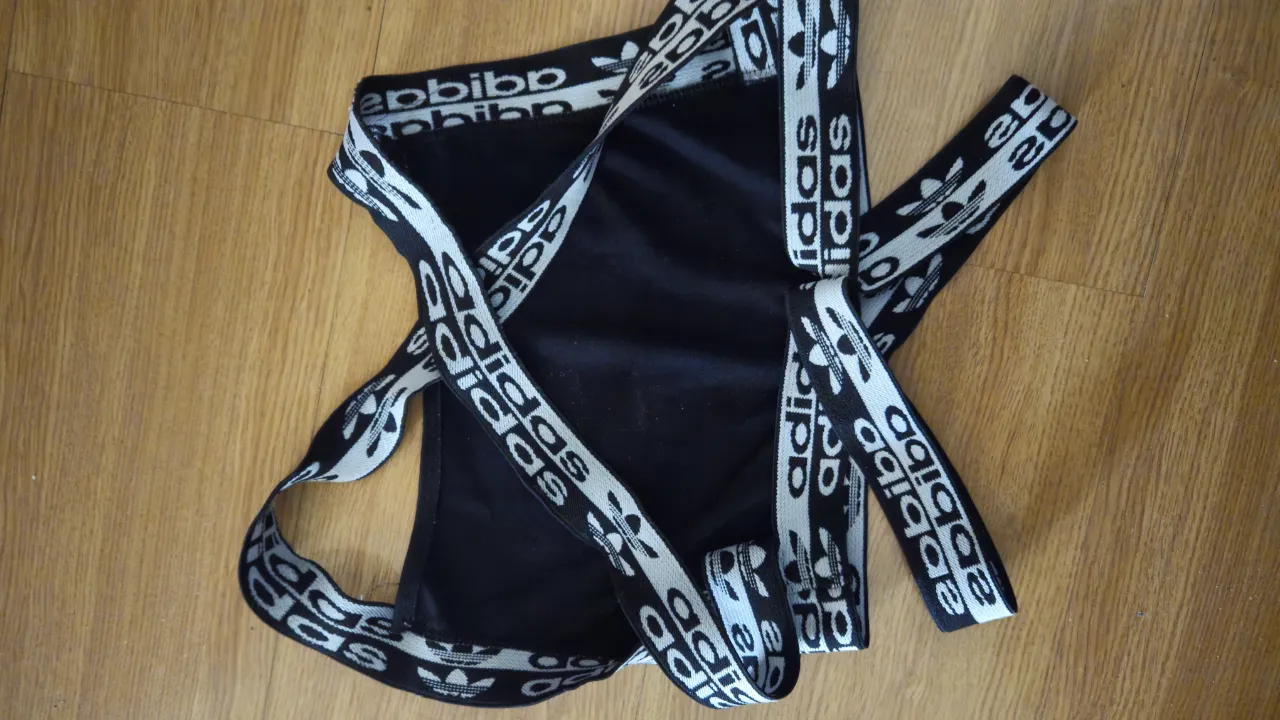 Top adidas - Vista 6