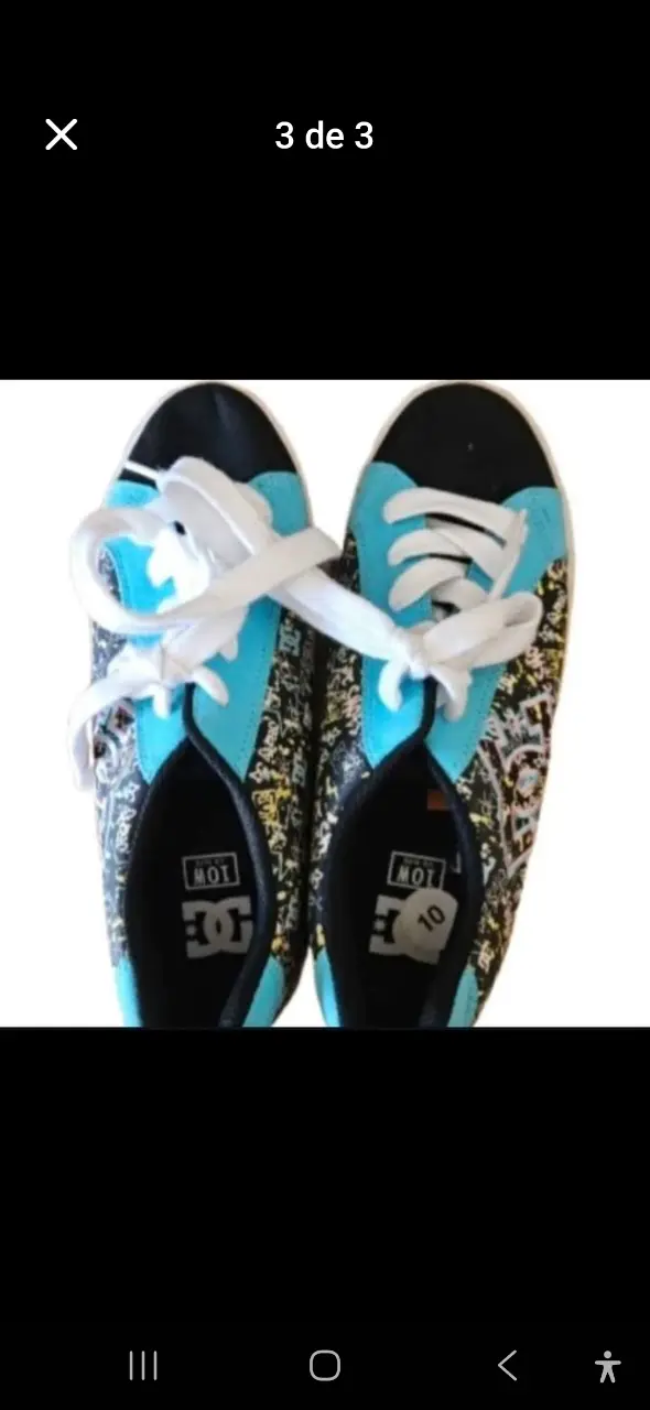 Zapatillas DC Shoes para hombre, talle 10 US. Diseño con detalles en azul y estampado. Ideales para un look casual y urbano.