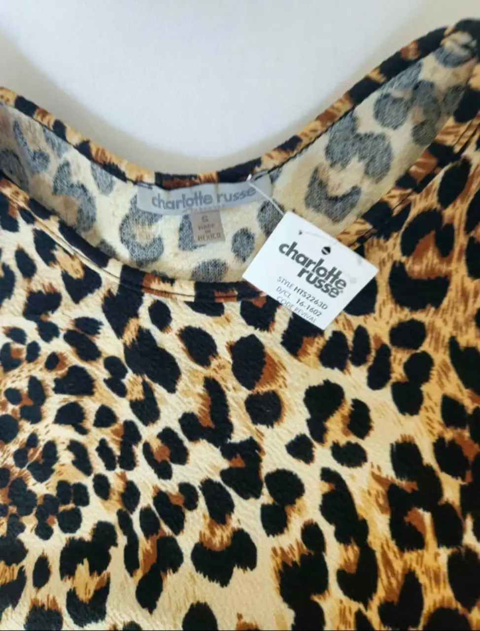 Top Charlotte russe - Vista 3