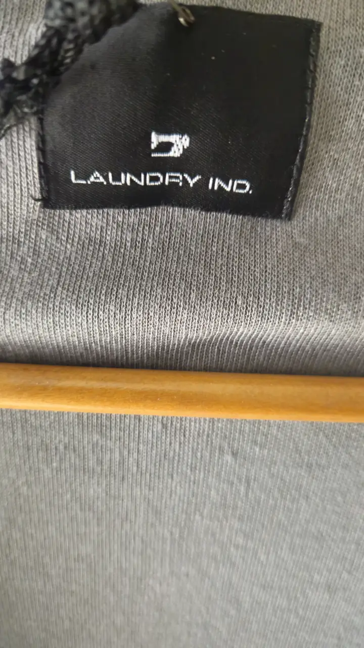Cardigan Laundry - Vista 2