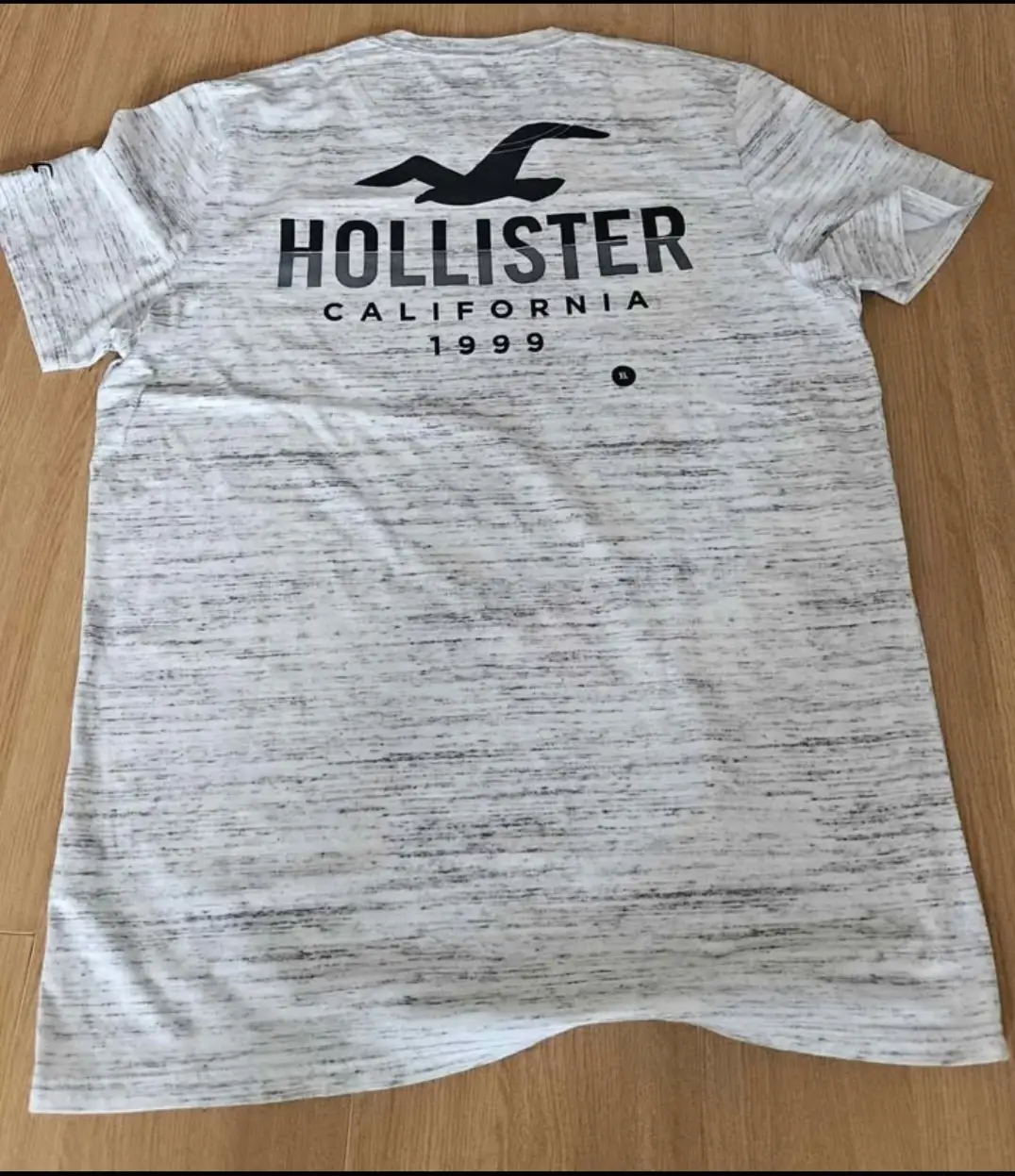 Remera Hollister - Vista 4