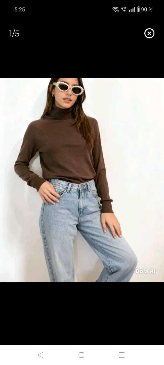 suéter Zara color marrón chocolate de cuello alto y manga larga.