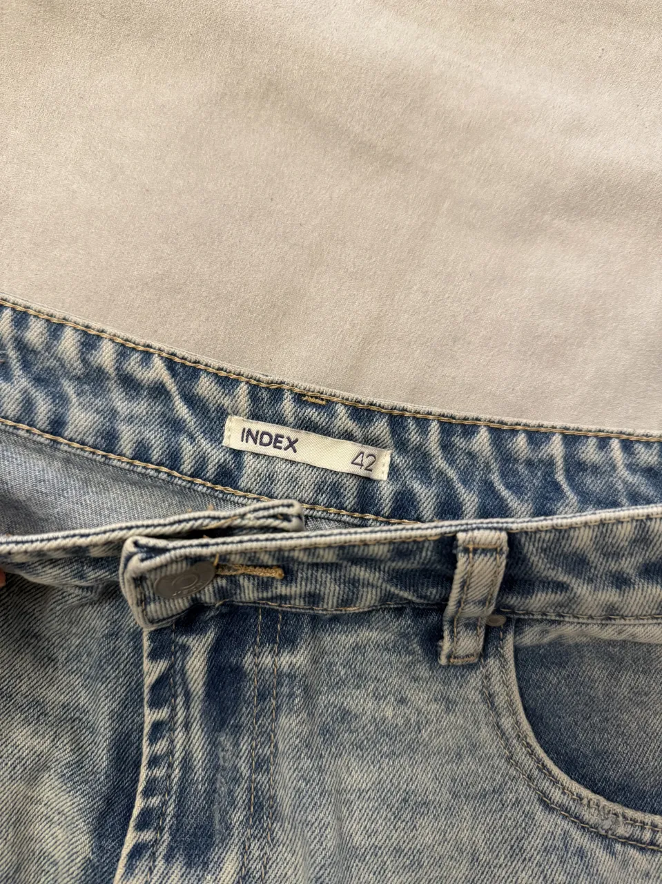Short Index denim - Vista 3