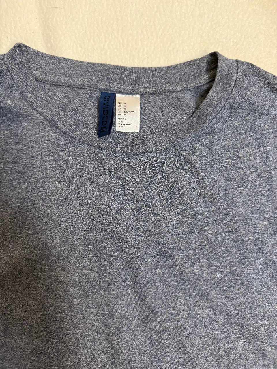 Remera H&M - Vista 2