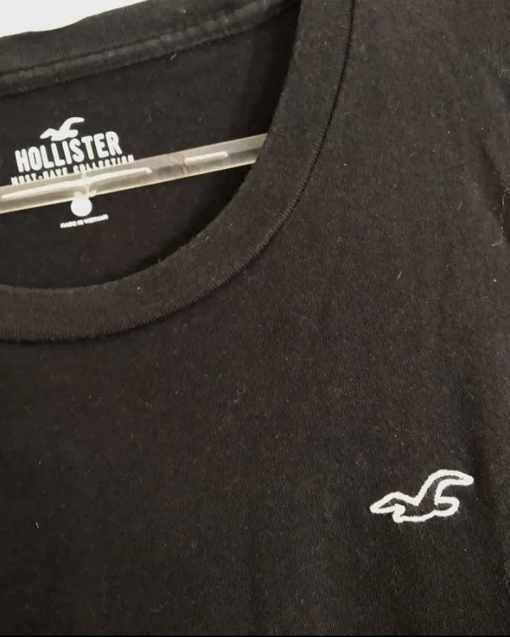Remera Hollister - Vista 2