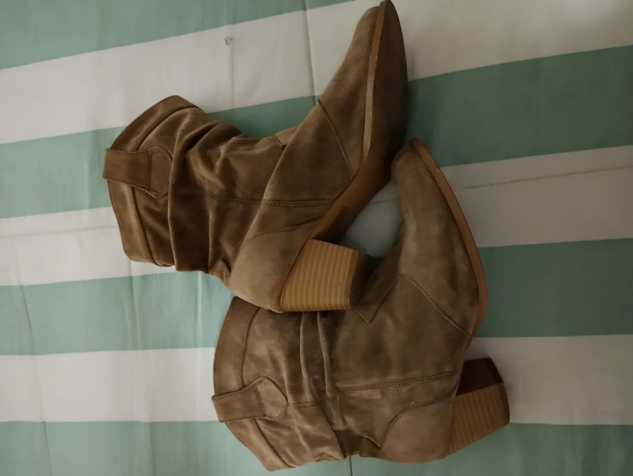 Botas Generica - Vista 2