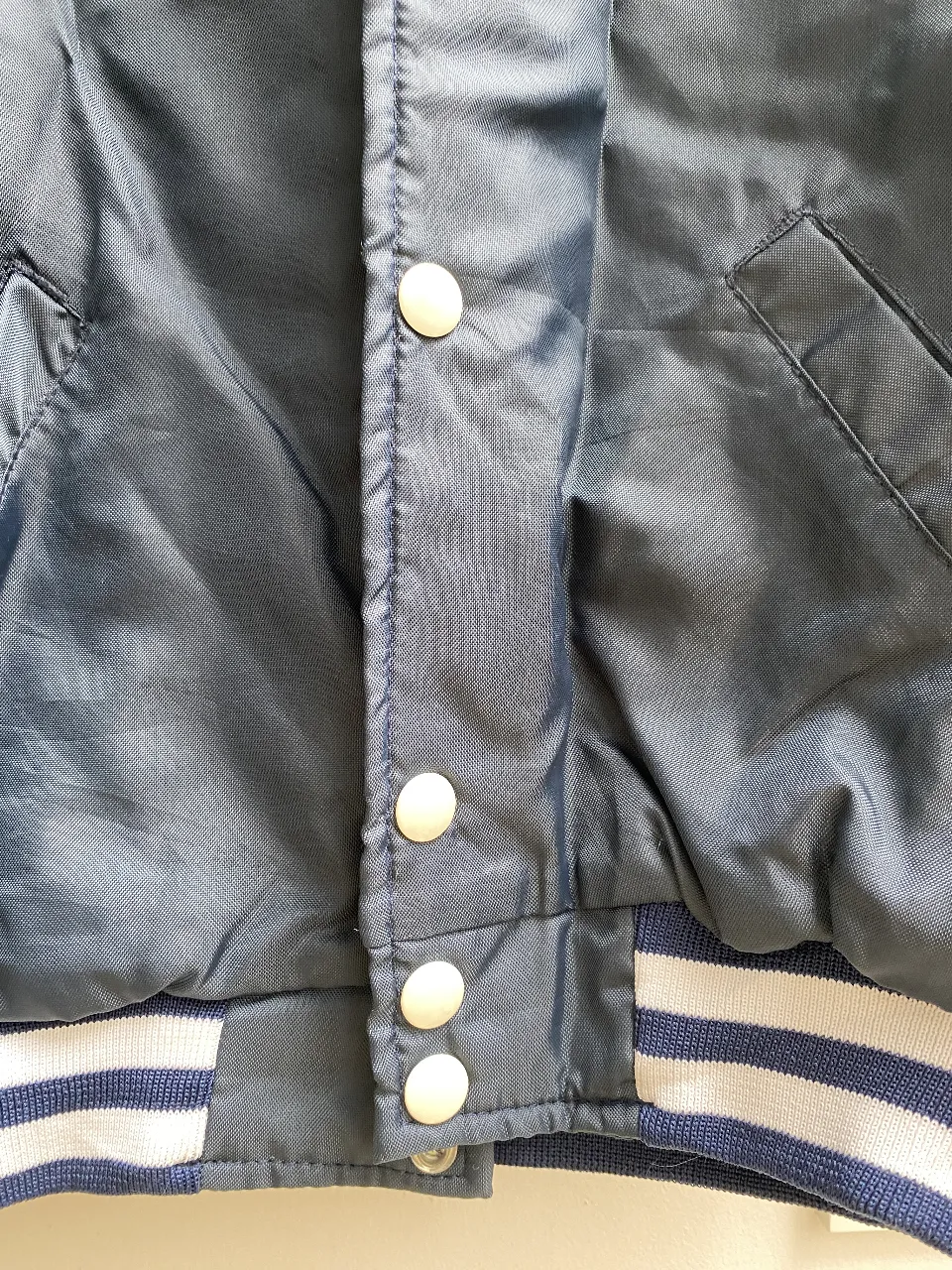 Campera bomber Holloway - Vista 2