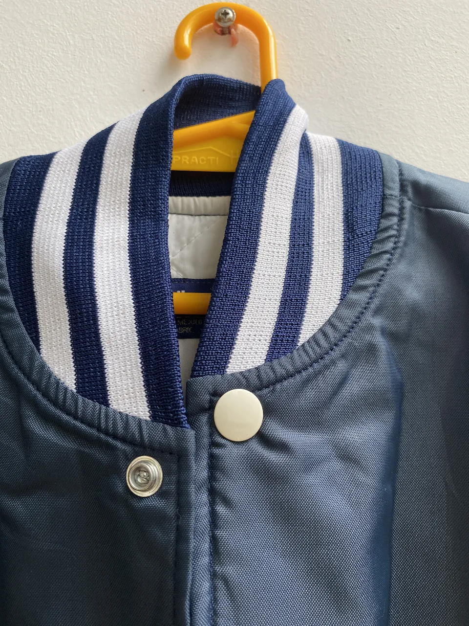 Campera bomber Holloway - Vista 3