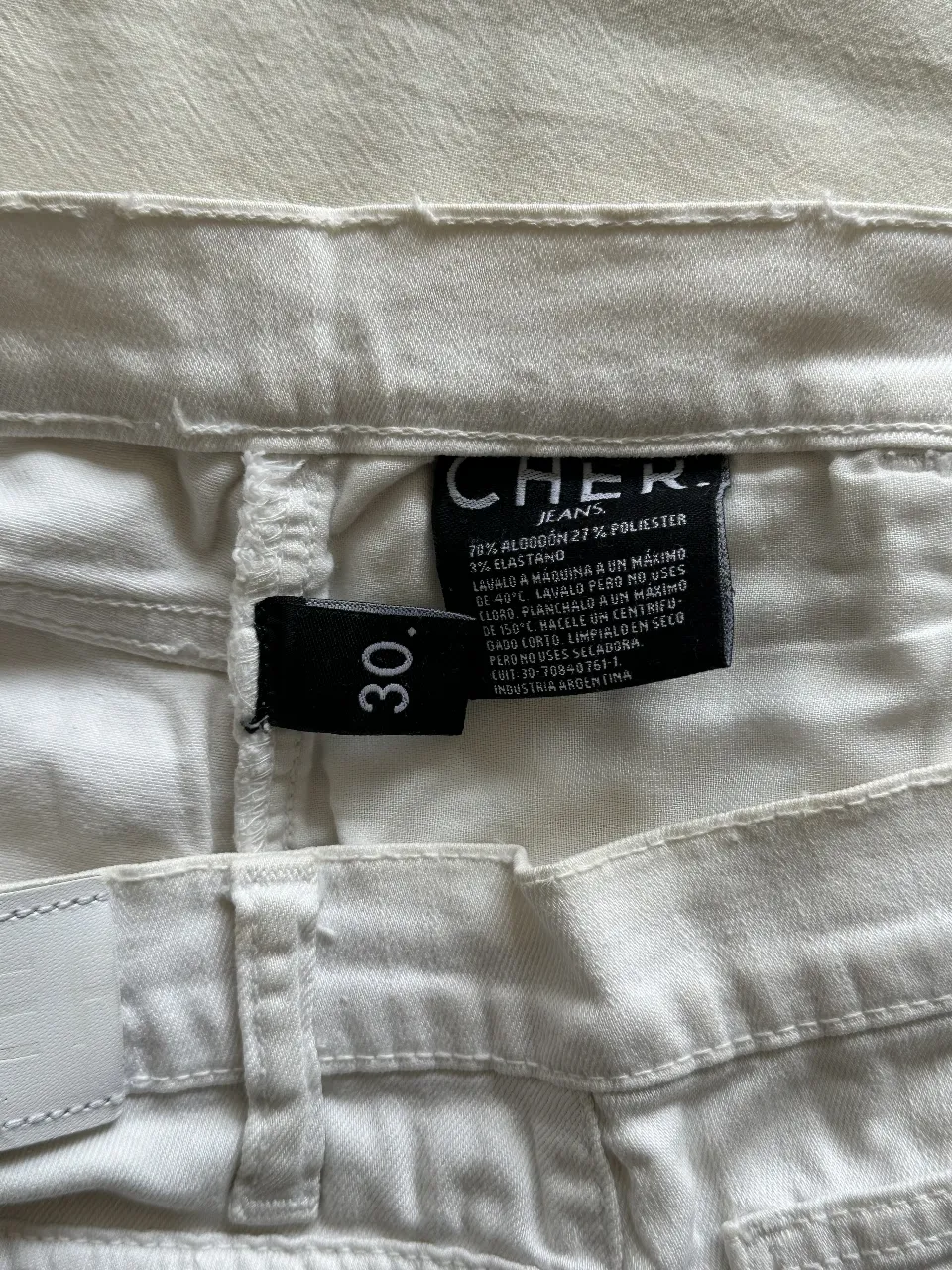 Short CHER - Vista 4