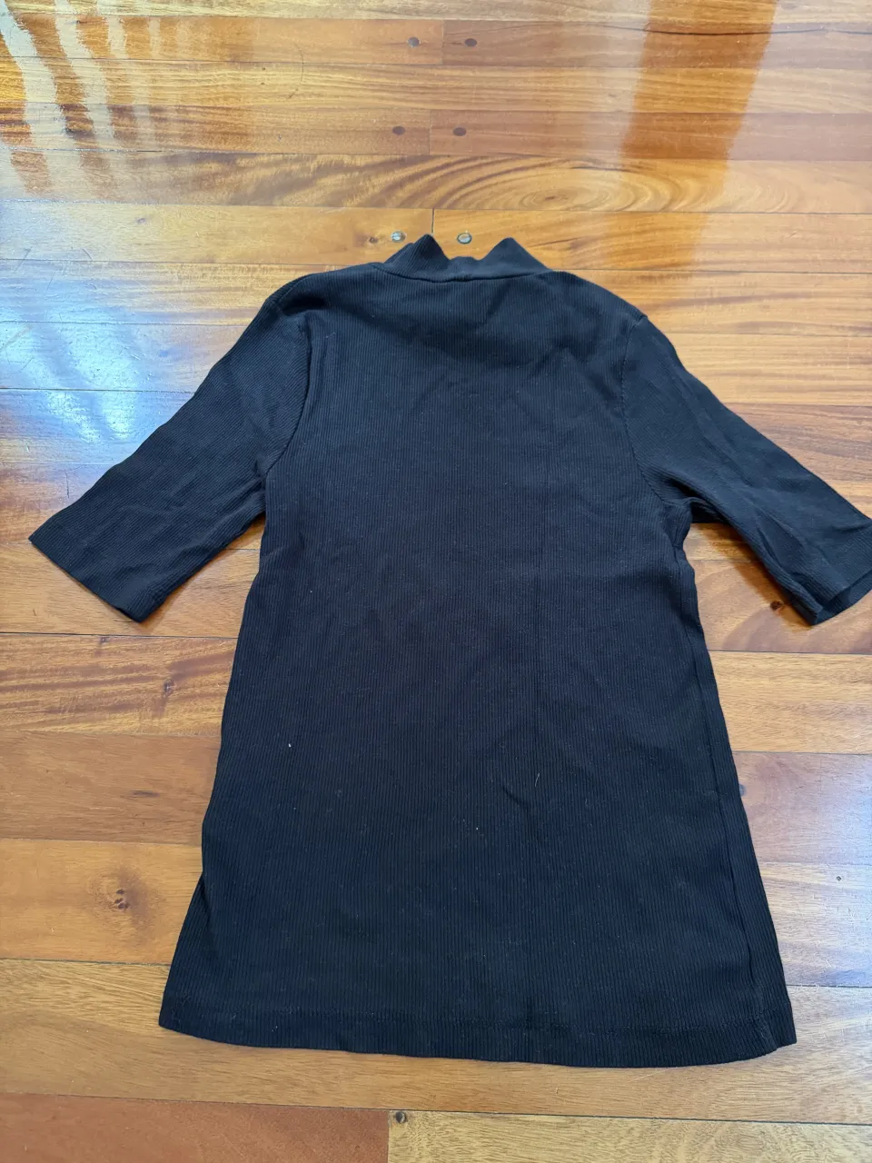 Remera Divided - Vista 3