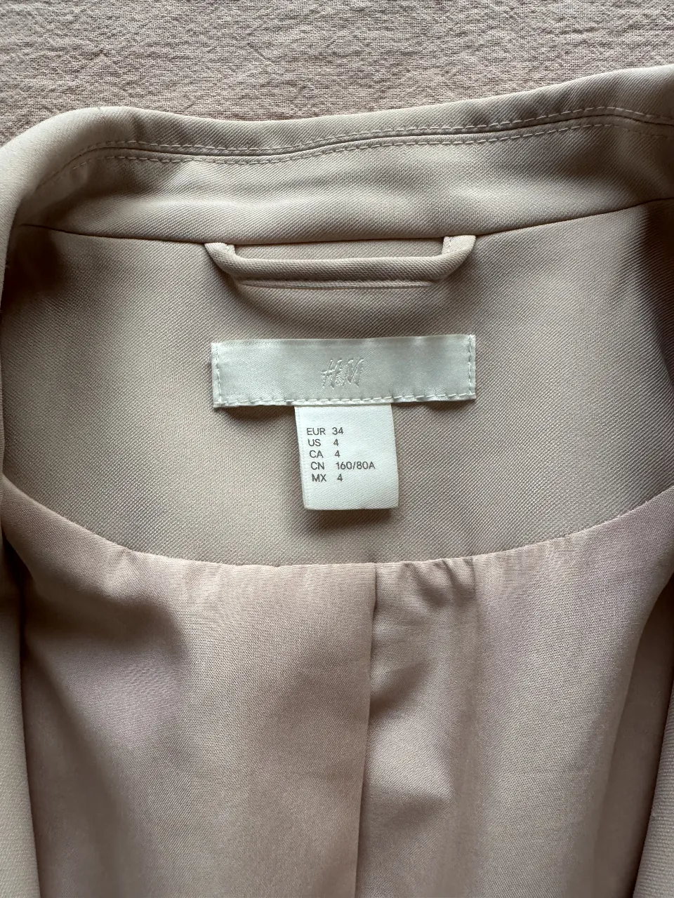 Blazer H&M - Vista 4