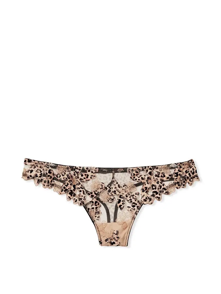 Bombacha de encaje con estampado de leopardo. Ideal para un look sensual y cómodo.