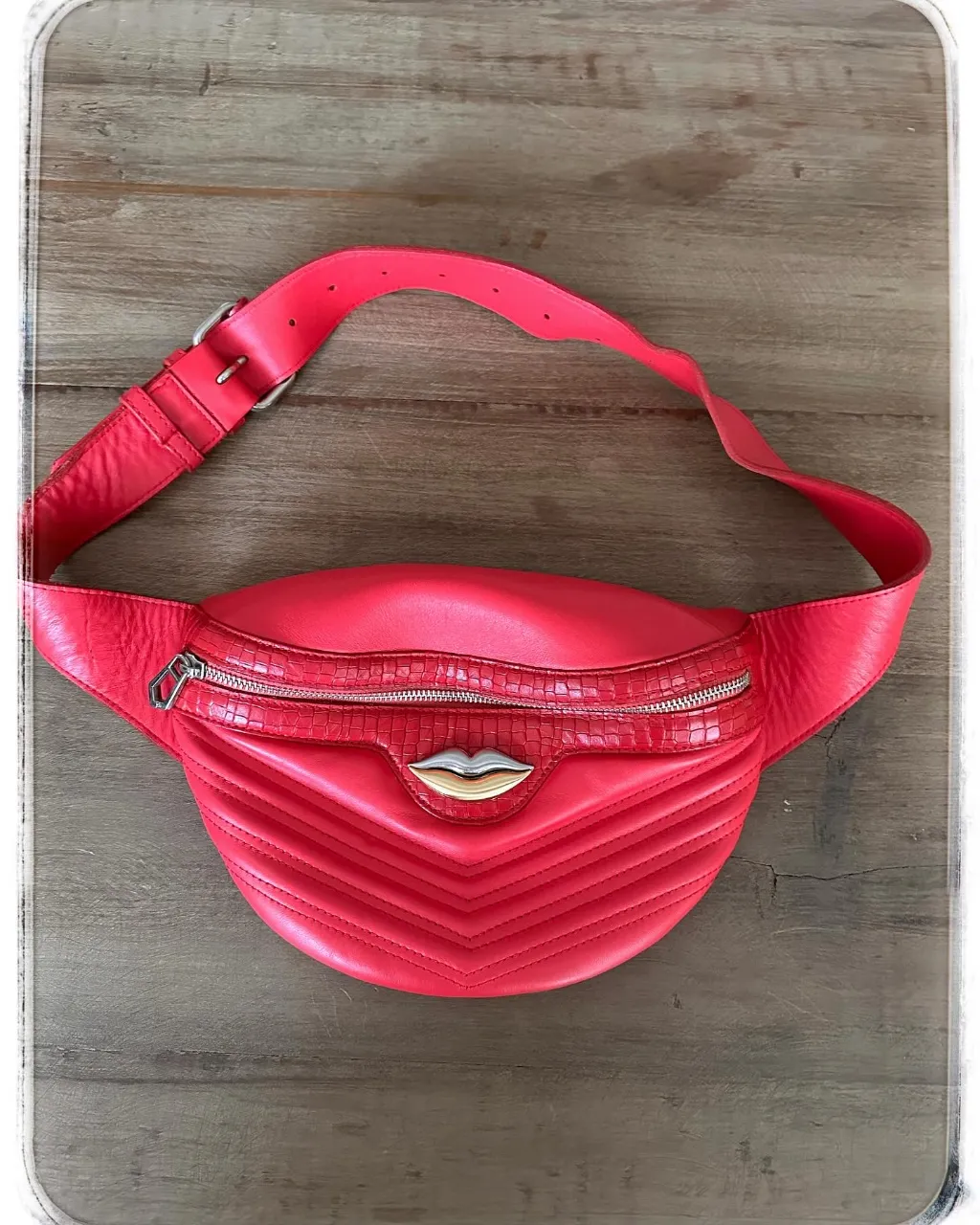 Riñonera Jazmín Chebar - Vista 3