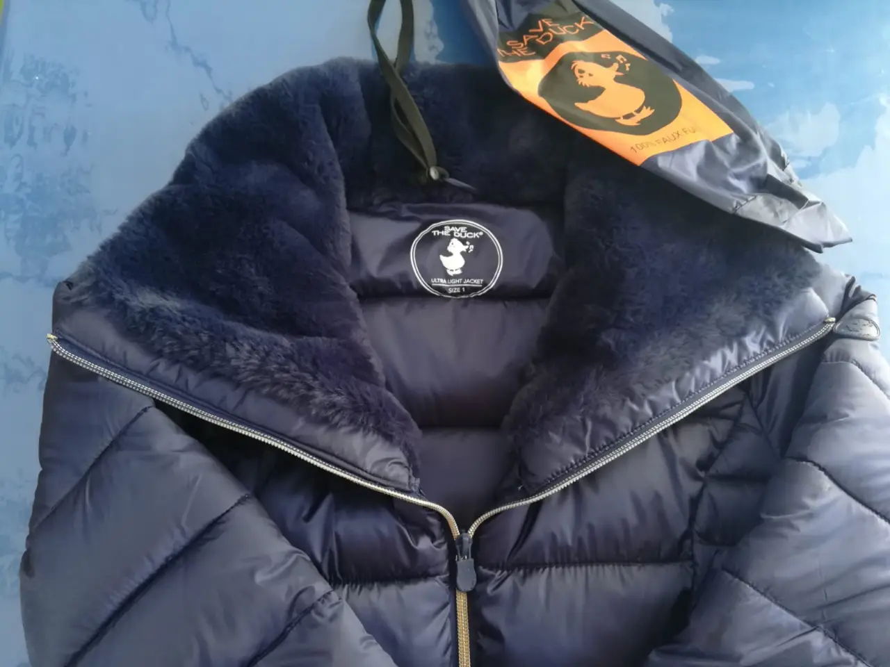 Campera Sin marca - Vista 3