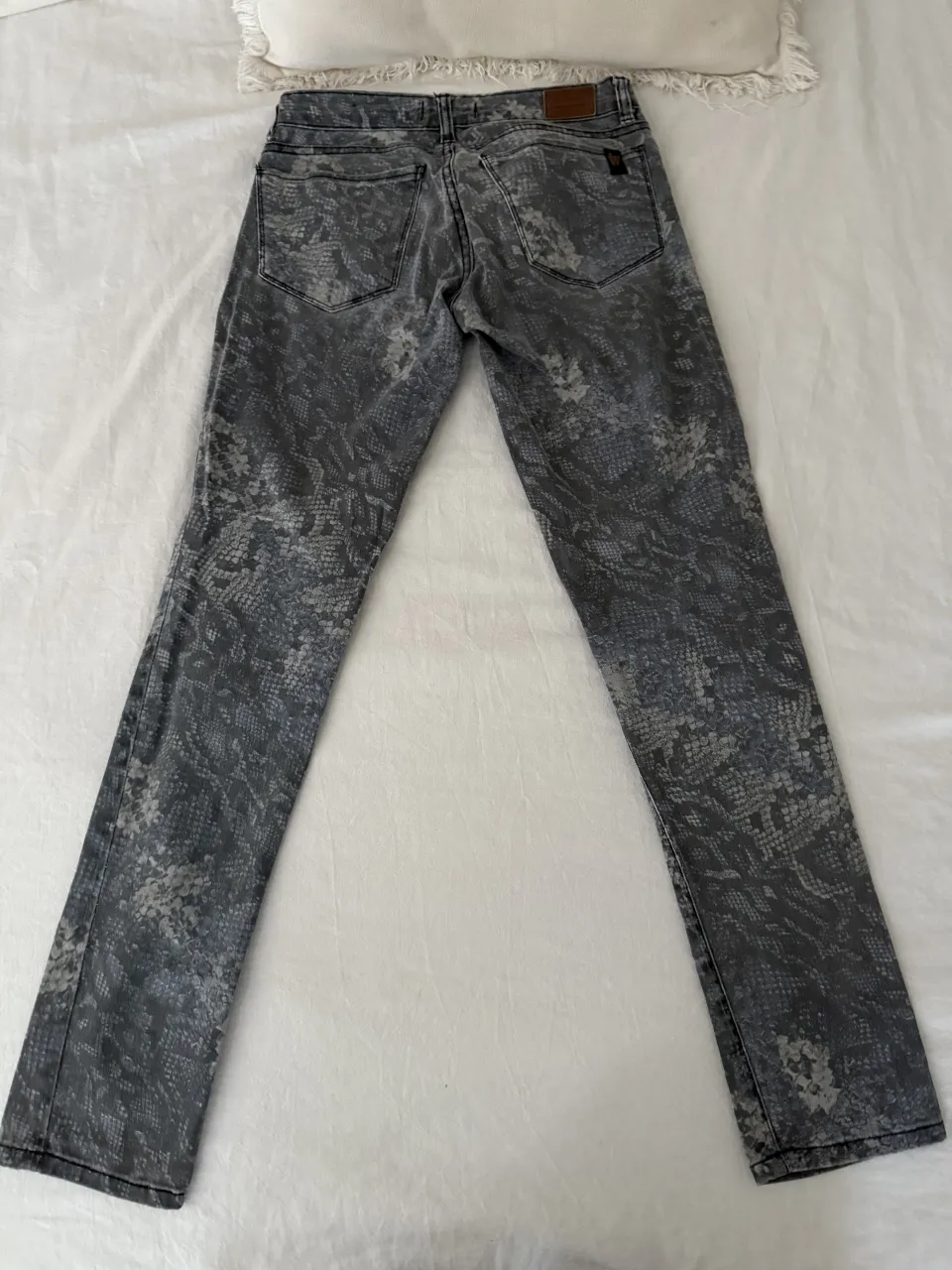 Jean Wanama - Vista 4