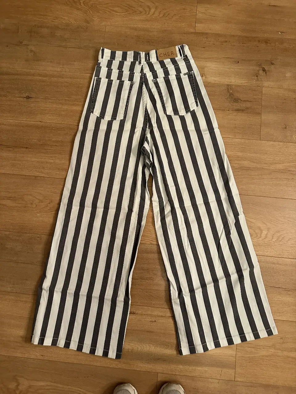 Pantalón CHER. - Vista 4