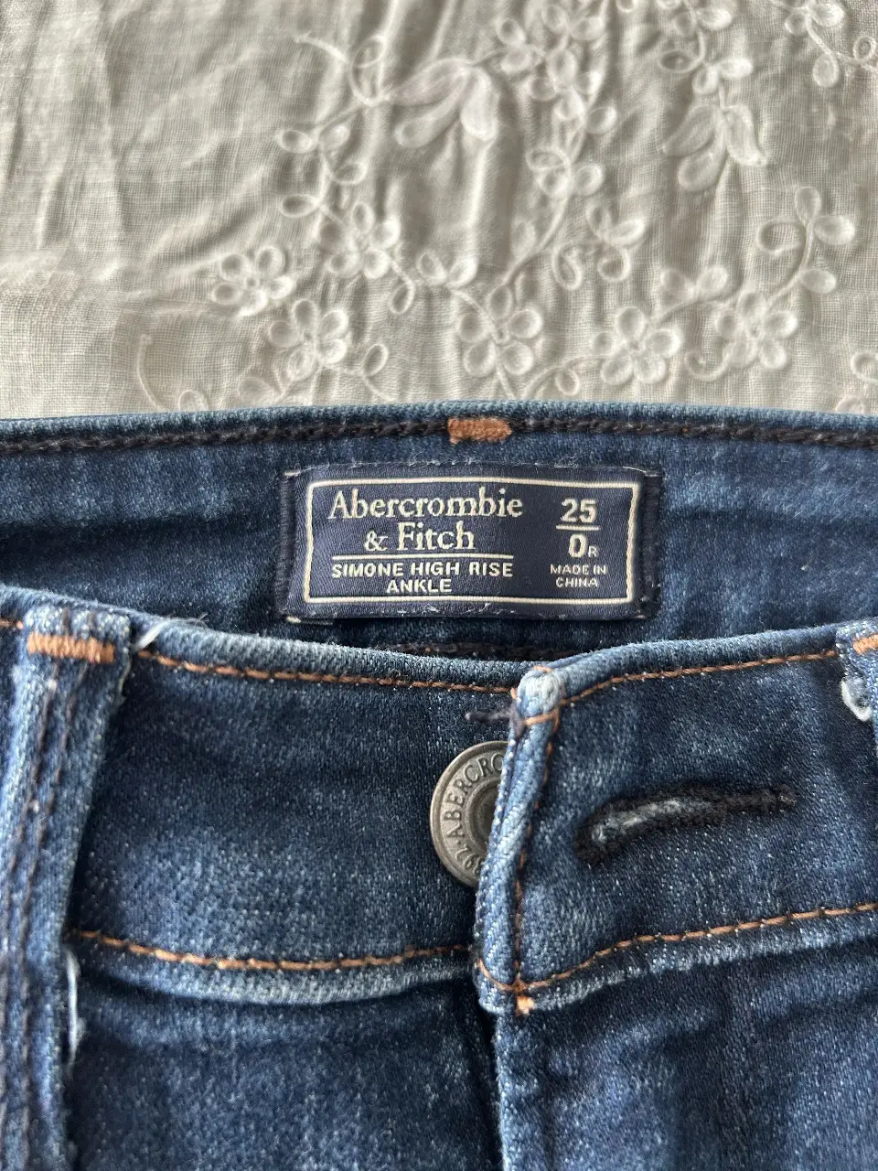 Jean Abercrombie & Fitch - Vista 2