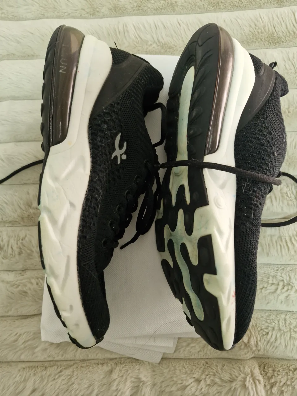 Zapatillas I run - Vista 2