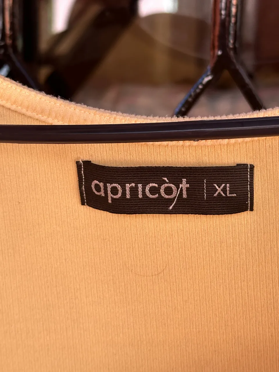 Remera Apricot - Vista 2