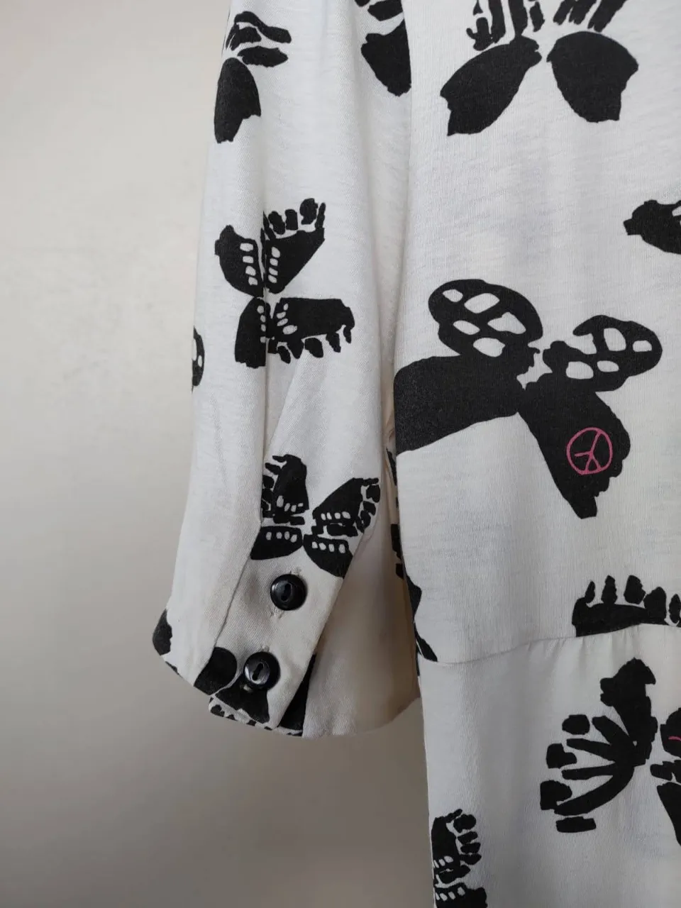 Remera Jazmín Chebar - Vista 3