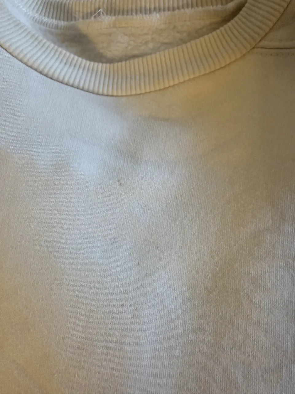 Buzo A ≠ - Vista 5