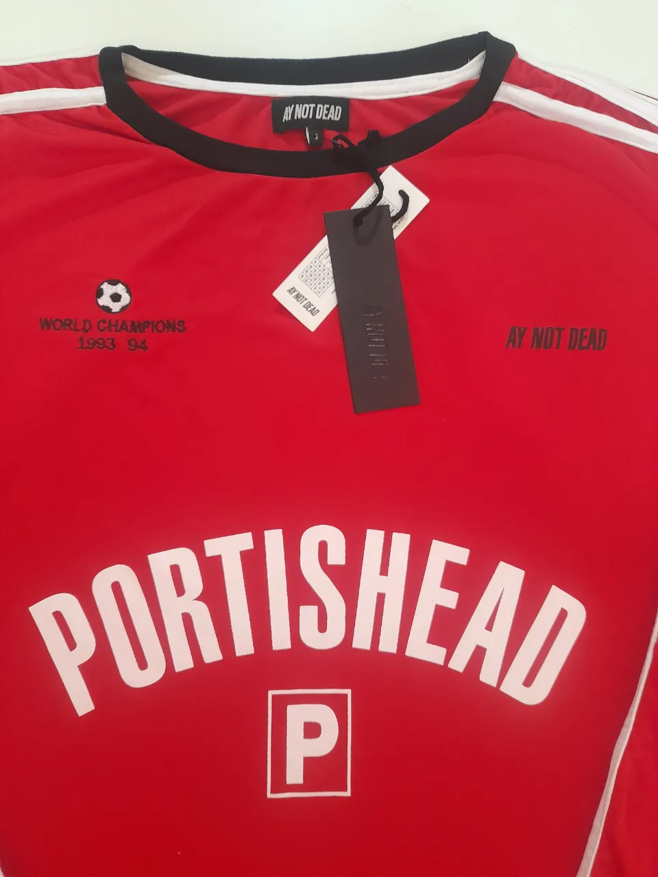 Remera Ay Not Dead - Vista 2