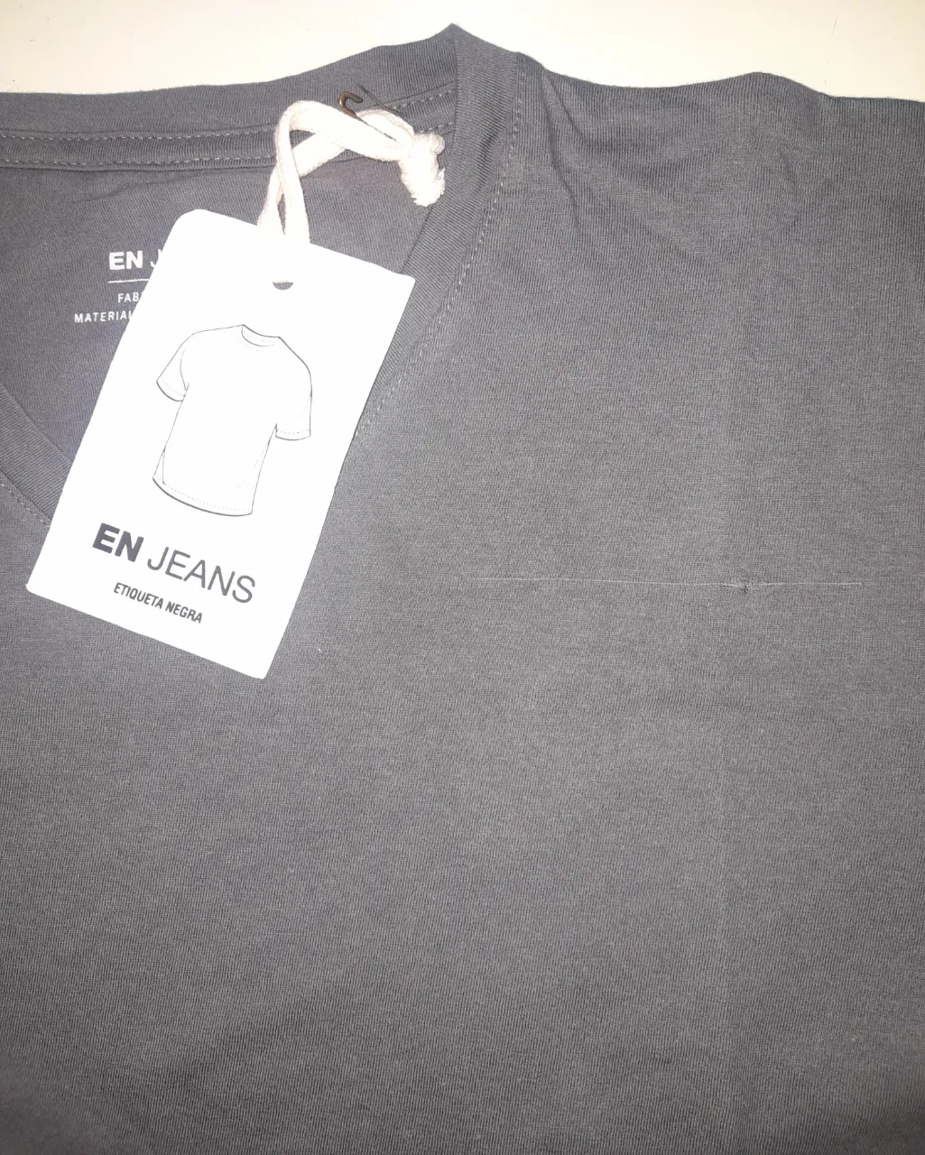 Remera Etiqueta Negra - Vista 5