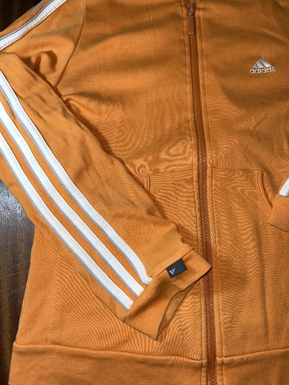 Buzo adidas - Vista 3