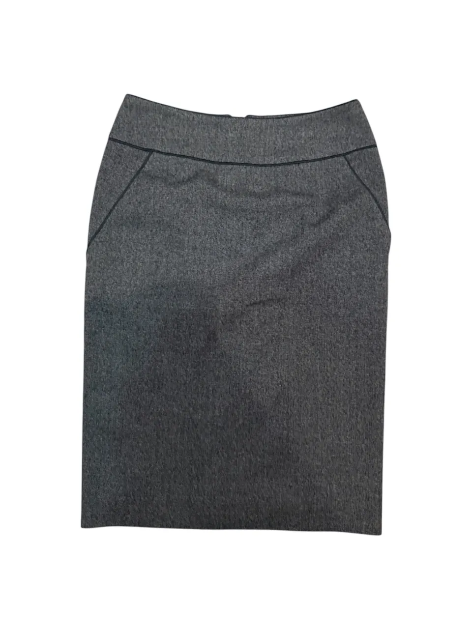 Pollera gris con detalles en negro y cierre en la espalda. talle M- ZARA BASIC