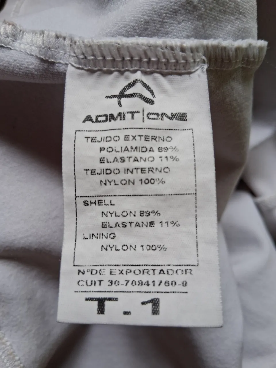 Musculosa Admit One - Vista 3