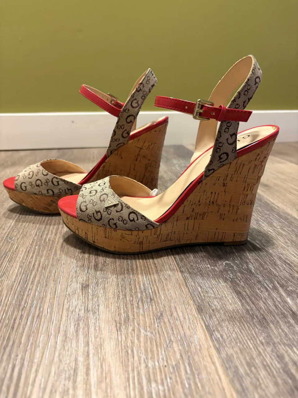 Sandalias GUESS - Vista 2