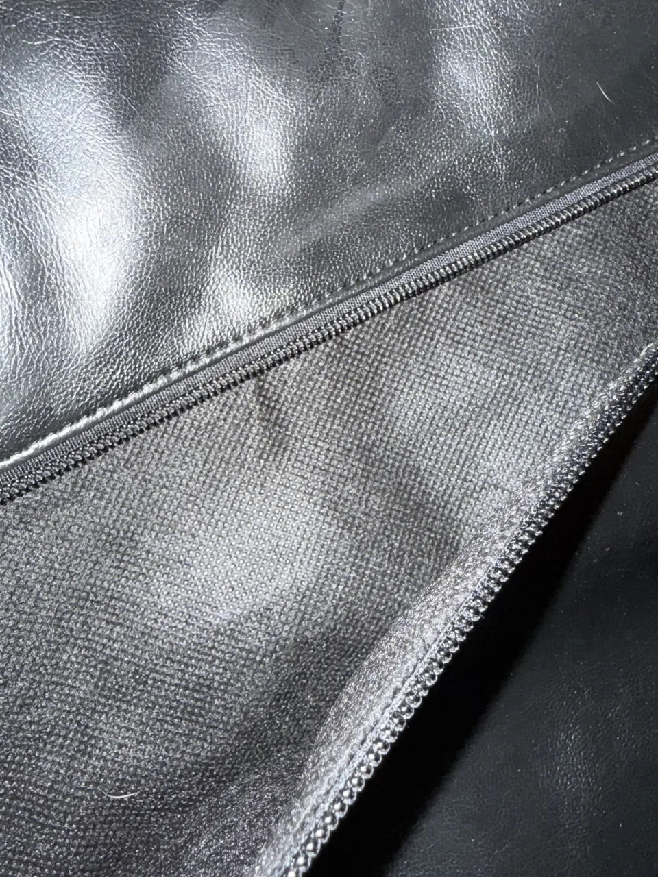 Cartera A ≠ - Vista 3