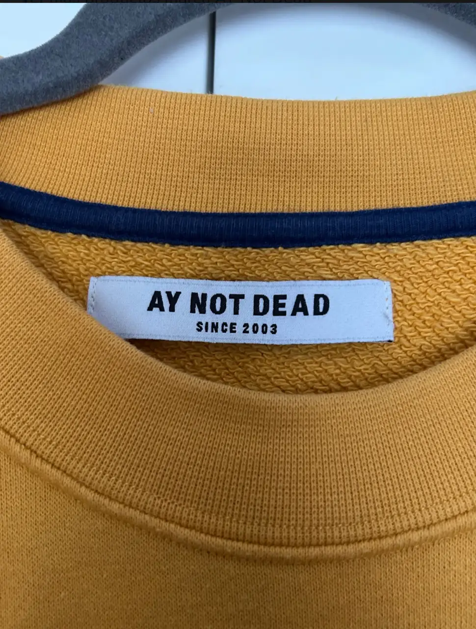 Buzo Ay Not Dead - Vista 4