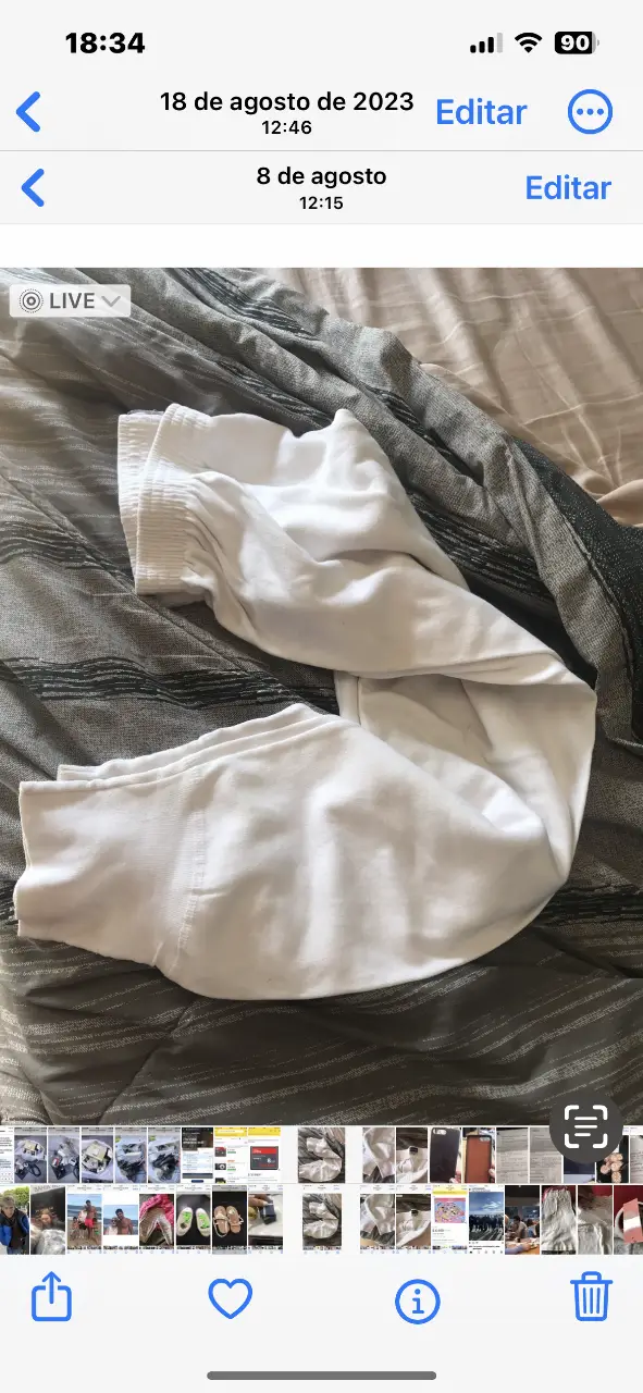 Pantalón pijama tipo calsonsillo de hombre blanco, de algodón, con cintura elastizada y corte suelto. Ideal para estar cómodo en casa o para actividades deportivas.