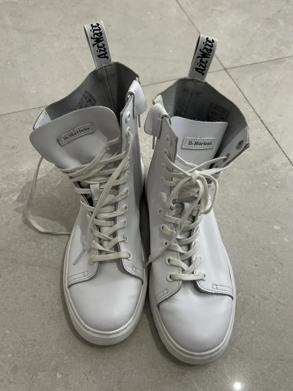 Borcegos Dr. Martens - Vista 3