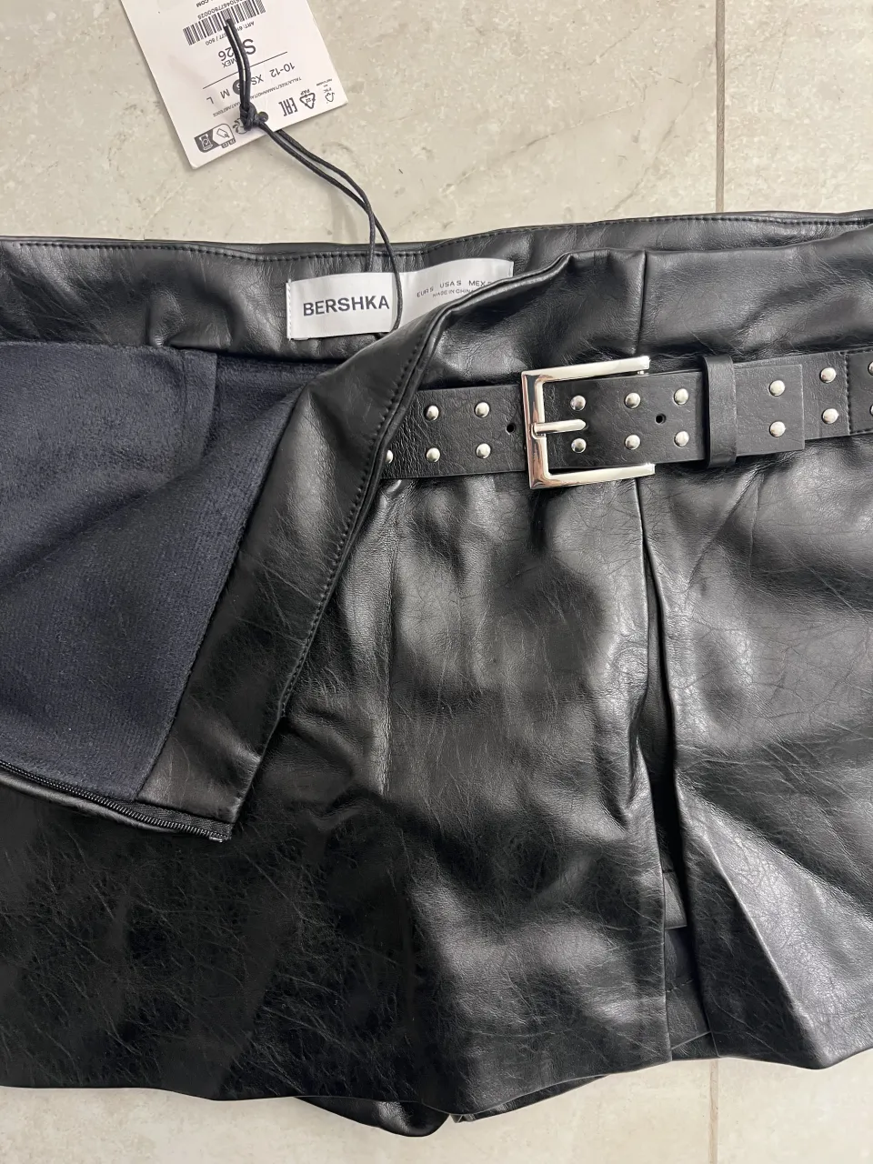 Short Bershka - Vista 2