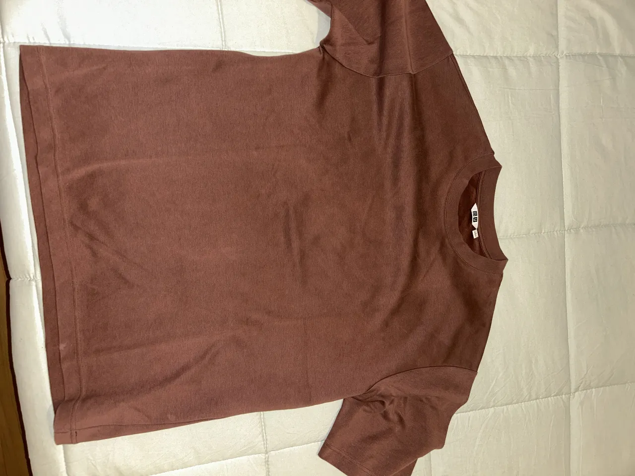 Remera Uniqlo - Vista 2