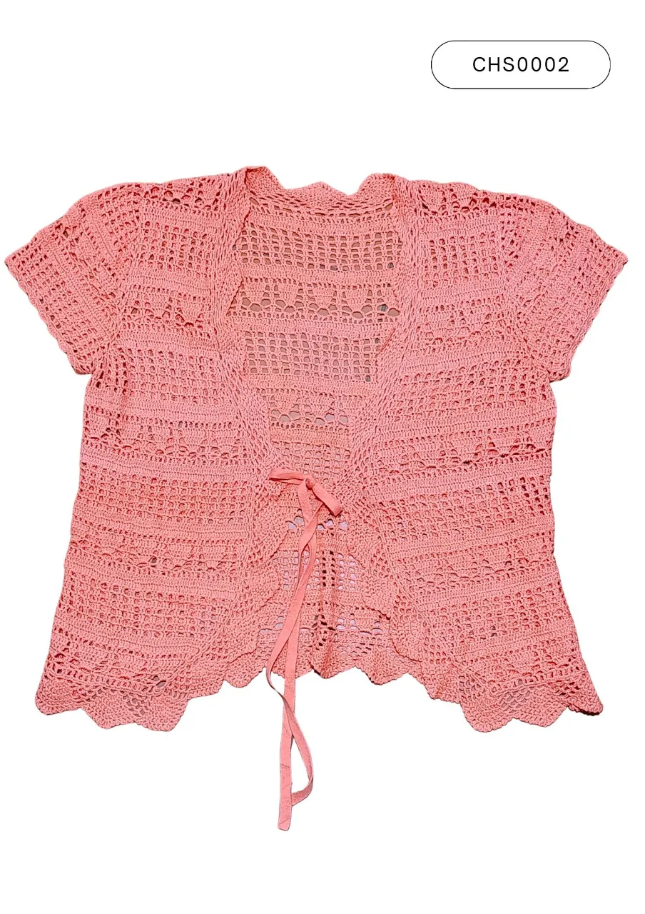 Cardigan tejido al crochet en color rosa, con mangas cortas y detalle de lazo para atar en la parte delantera. Ideal para un look fresco y canchero. Color como foto 2.
Medidas:
(2) 56 cm