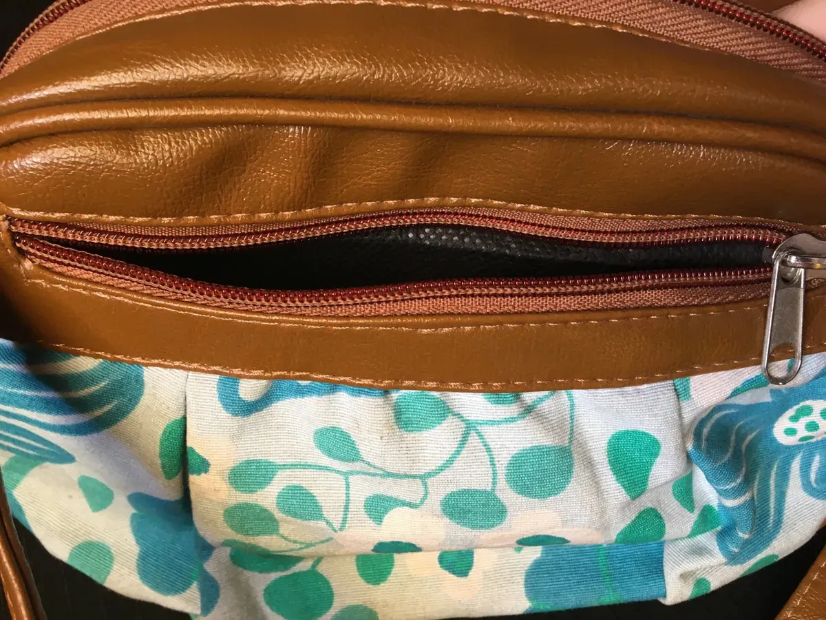 Cartera A ≠ - Vista 3