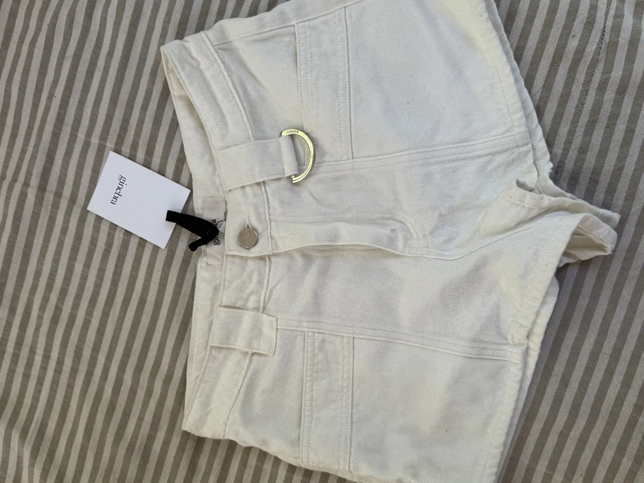 Short Ginebra - Vista 3