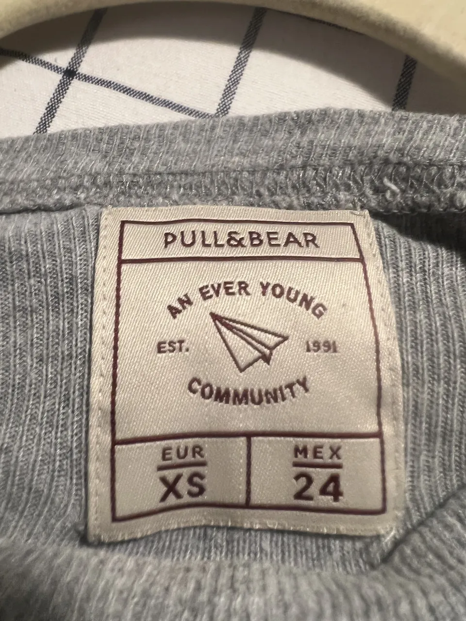 Remera PULL&BEAR - Vista 3