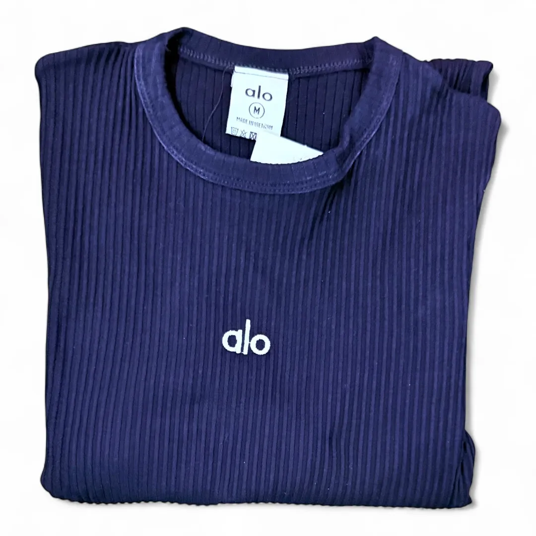 Remera Alo Yoga - Vista 2